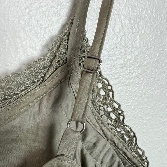 Hollister Size XS Sage Green Lace Trimmed Camisole Top Y2K Adjustable Straps - Picture 6 of 6